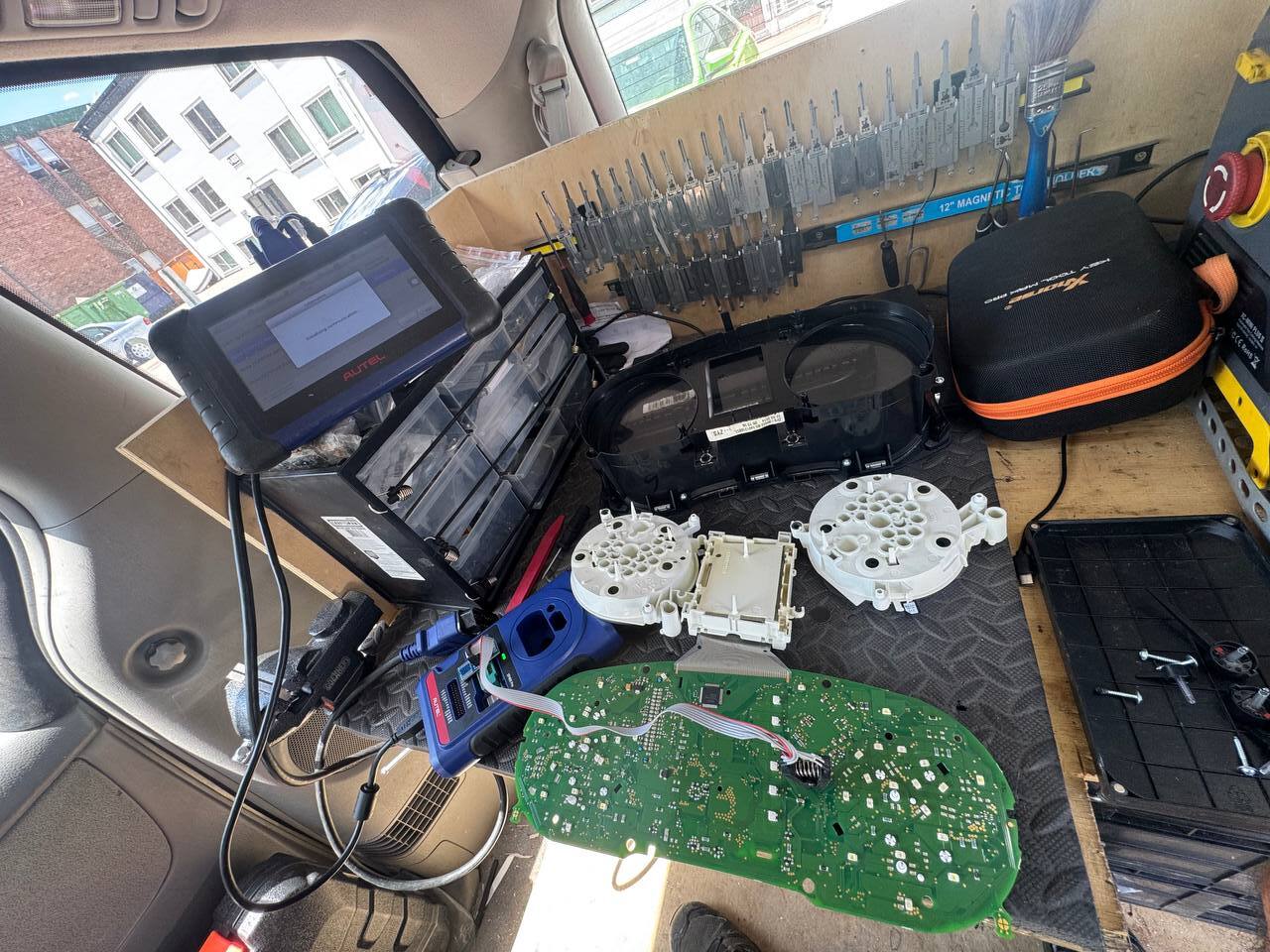 Volkswagen cluster on bench for key programming