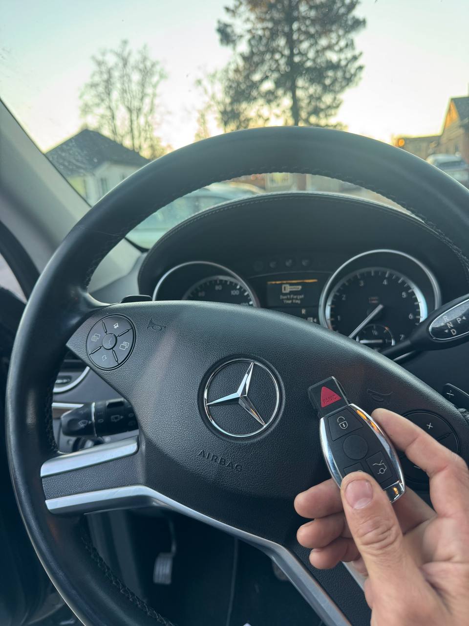 Mercedes key fob cut and programmed at the vehicle